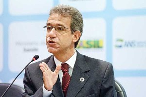 Arthur Chioro participa hoje (06) às 18h30min em Porto Seguro da Abertura do I Seminário ABRASCO sobre Ensino de Saúde Coletiva no Brasil, do IV Seminário Oficina de Planejamento Acadêmico da UFSB e do I Encontro da Rede de Formação de Recursos Humanos em Saúde.