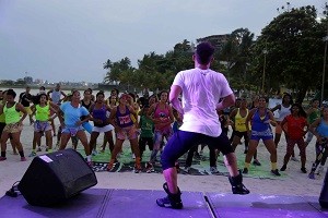 Aulas de zumba vao movimentar a Avenida Soares Lopes - Foto Alfredo Filho Secom Ilheus.