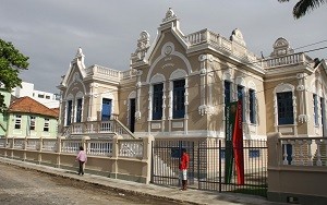 Biblioteca Pública Municipal - Foto Roberto Santos.