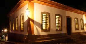 fachada-noturna-580x300