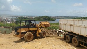 mutirao-contra-o-aedes-aegypti-recolheu-17-cacambas-de-lixo-e-entulho-em-ilheus_foto-divulgacao-2