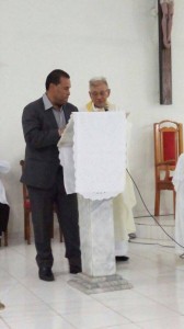Prefeito de Ibicaraí participa de missa em homenagem ao Monsenhor Sebastião Bezerra (4)