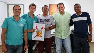 Rivelino dialoga com o prefeito Mário Alexandre e abre as portas para reativação o remo em Ilhéus - Secom 