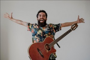 cabeca-isidoro-celebra-20-anos-de-carreira-musical-no-tmi-dia-6