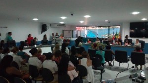 Marlúcia é uma militante comunista extremamente preparada. Sendo do interior, da roça, vinculada mais ao partido que a mandatos, tem tido dificuldade de ocupar cargos de destaque na Bahia. Uma pena, não é exagero dizer que a ex-vereadora daria show se fosse aproveitada no Poder Executivo