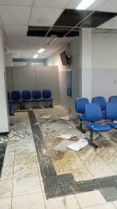 Danos no Banco do Brasil no Malhado, em Ilhéus. 