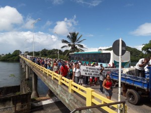 Manifestação Salve BR 251 Ilhéus - Buerarema. 