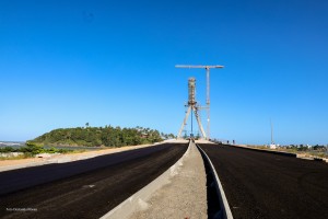 OAS coloca primeira camada de asfalto e obras no acesso norte avançam. Clodoaldo Ribeiro-Secom 1