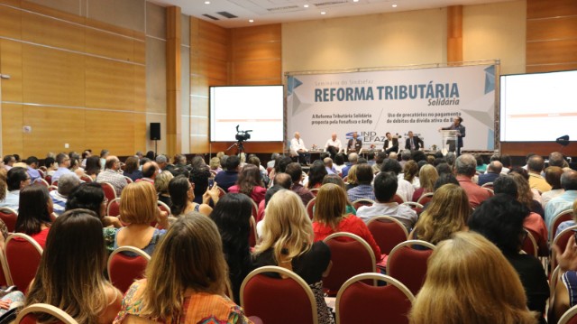 Congresso do Sindsefaz debate Reforma Tributária, trabalho remoto e impactos da IA na fiscalização de tributos