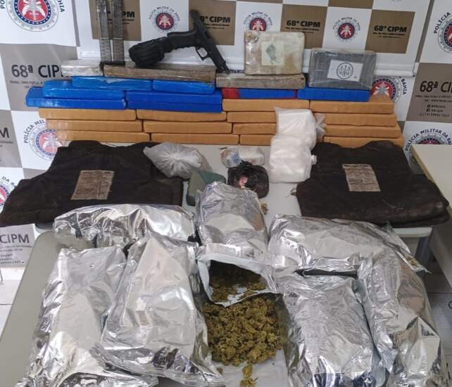 PM apreende armas e drogas no Alto Santa Inês, em Ilhéus