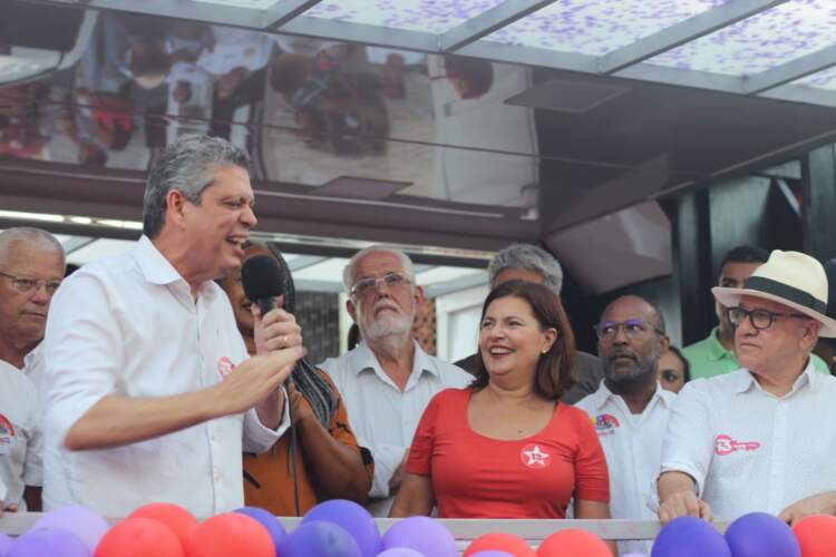 “O presidente Lula diz que Adélia vai ganhar a eleição”, afirma ministro de Lula em Ilhéus