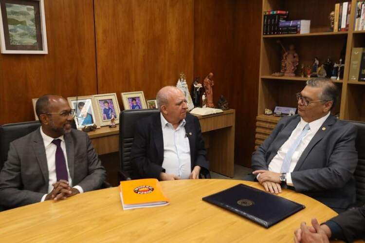 Em Brasília, Bebeto Galvão se reúne com ministro Flávio Dino e presidente da Força Sindical Nacional