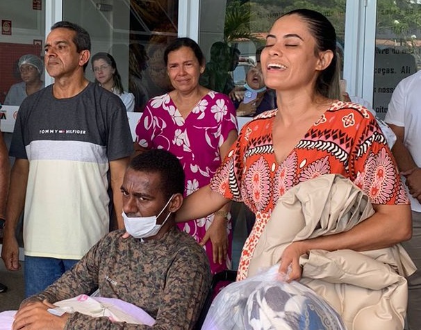 Policial militar que ficou internado por 45 dias no Hospital Regional Costa do Cacau agradece assistência e família reconhece atendimento altamente humanizado