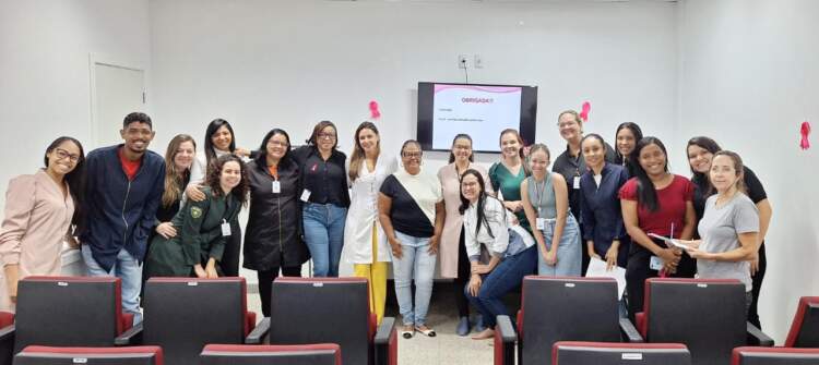 Hospital Regional Costa do Cacau promove palestra sobre conscientização e prevenção do câncer de mama