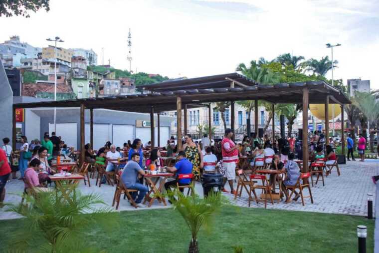 Prefeitura de Ilhéus promove ordenamento de quiosques e trailers na Avenida Soares Lopes