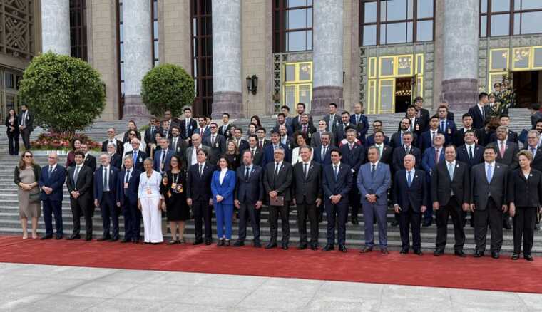 Negociações para projeto de ferrovia que conectará Ilhéus (BA) ao Porto de Chancay (Peru) avançam na missão do Brasil à China