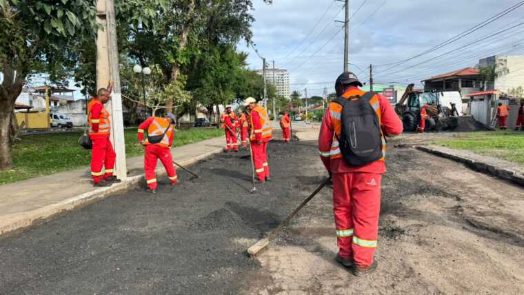 Prefeitura realiza pavimentação asfáltica na Avenida José Luiz da Fonseca, no Savoia