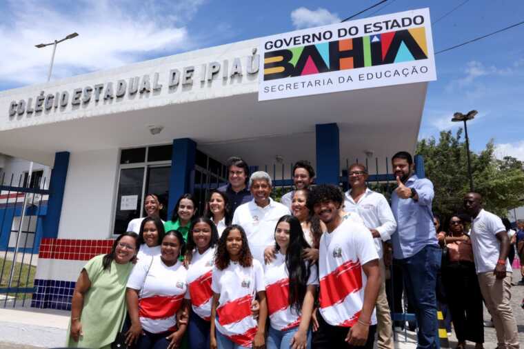 Ipiaú recebe investimentos do Estado com entrega de colégio, conjunto habitacional e autorização de obras de infraestrutura