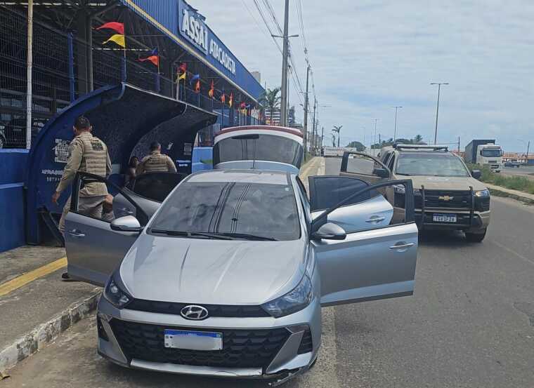 PMBA apreende drogas após acompanhamento veicular em Ilhéus