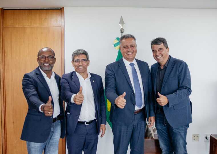 Rui Costa recebe Bebeto e aliados para discutir investimentos e cadeia do cacau na Bahia