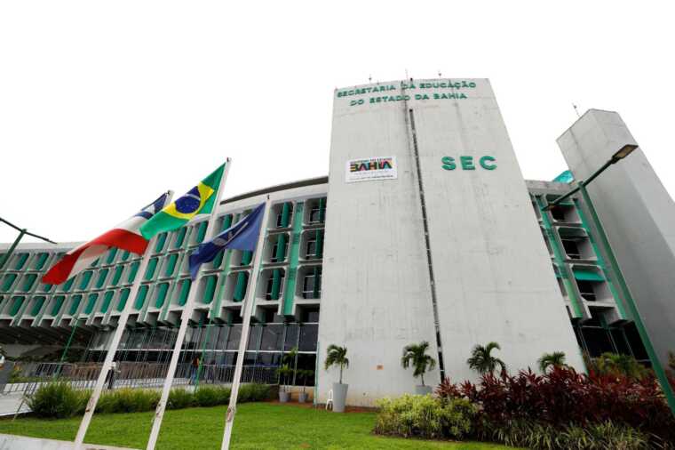Bahia alcança 55% de crianças alfabetizadas na idade certa e supera meta do MEC