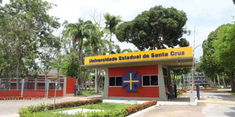 Uesc celebra 52 anos do Campus Professor Soane Nazaré de Andrade com outorga de títulos honoríficos