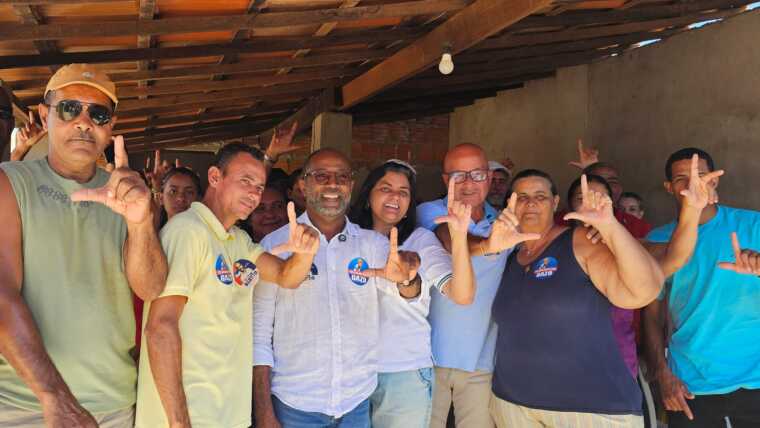 Bebeto Galvão participa dos festejos de 98 anos de Xique-Xique e recebe apoio de lideranças locais
