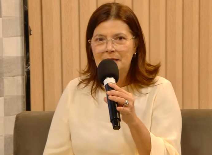 Adélia relembra resistência à implantação do curso de Medicina da UESC