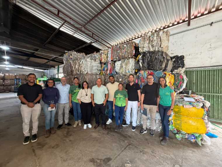 Comitiva da Prefeitura de Una visita CVR Costa do Cacau e Central de Triagem da AACRRI