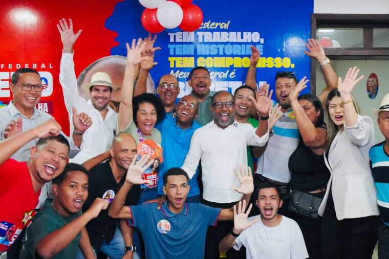 Bebeto inaugura comitê em Itabuna e participa de caminhada com Jerônimo, Rui e Wagner