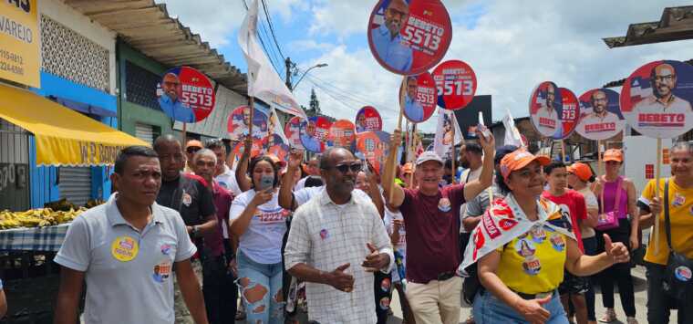 Em Itabuna, Bebeto apresenta propostas durante corpo a corpo na Feira do Centro Comercial