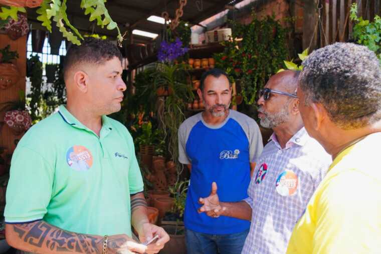 Bebeto faz corpo a corpo no Nelson Costa e intensifica presença nos bairros de Ilhéus