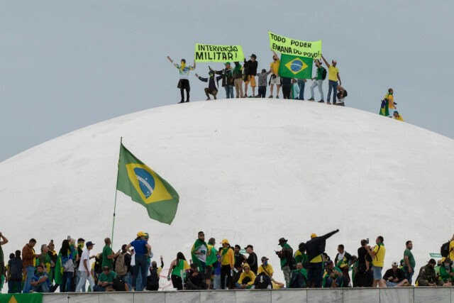 Flávio Bolsonaro & família: as perguntas que a Pública já respondeu e você precisa saber